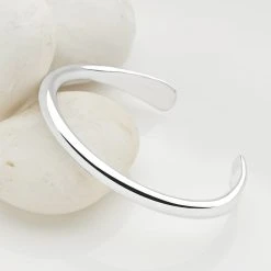 Signature Bangle -Silver Store BGL675 01