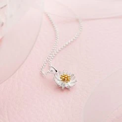 Daisy Charm Chain -Silver Store CHN1246 01