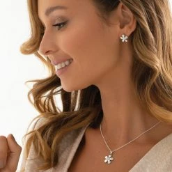 Daisy Dew Pendant -Silver Store P2956 02