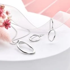 Muse Ovalla Pendant -Silver Store P3059 01