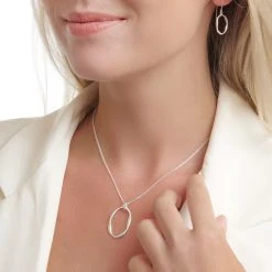Muse Ovalla Pendant -Silver Store P3059 04