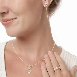 Beau Daisy Pendant -Silver Store P3102 02